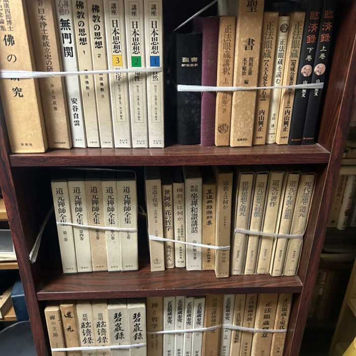 龍ケ崎市内にて叢書、仏教書、戦記など大量の本を遺品整理で出張買取させていただきました